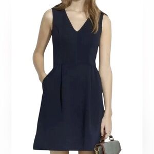Madewell Gallerist Ponte V-Neck Sleeveless Dress